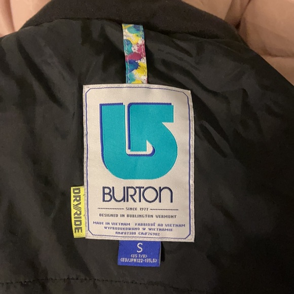 Women’s Winter Jacket - Picture 3 of 3